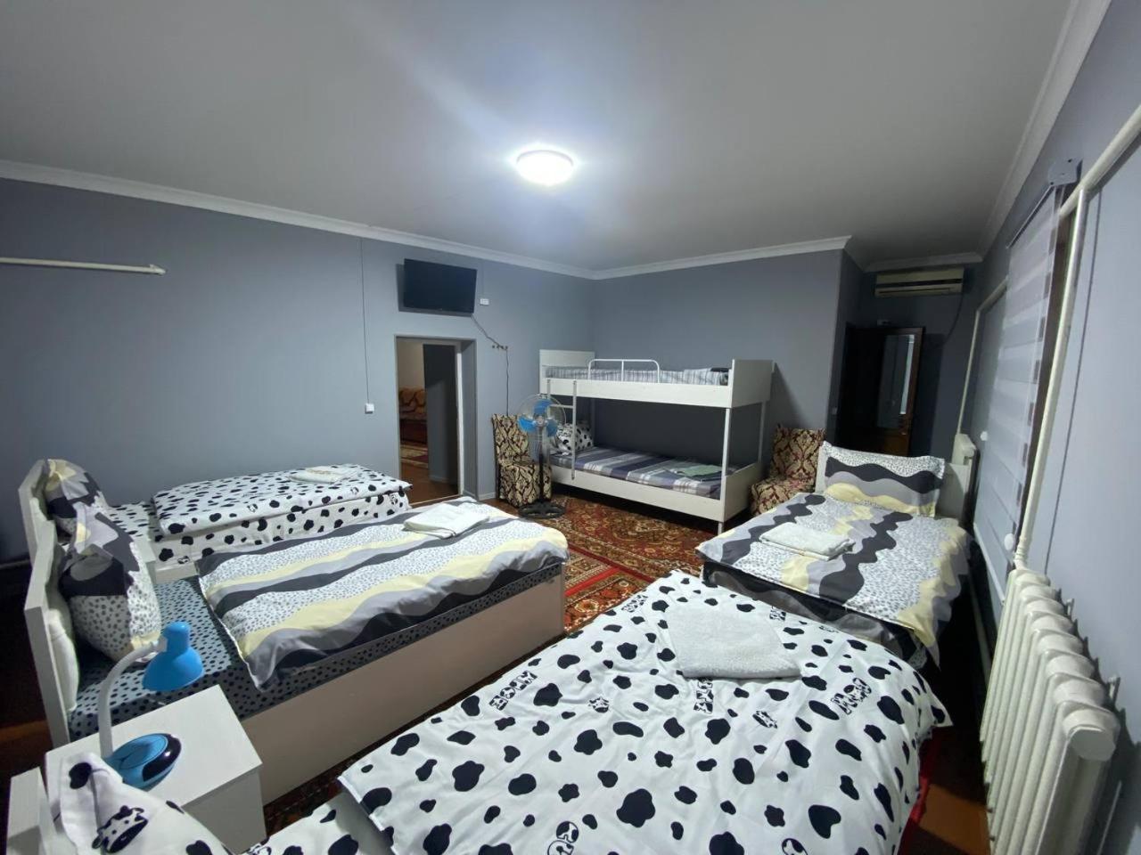 Central Park Hostel Khiva Buitenkant foto